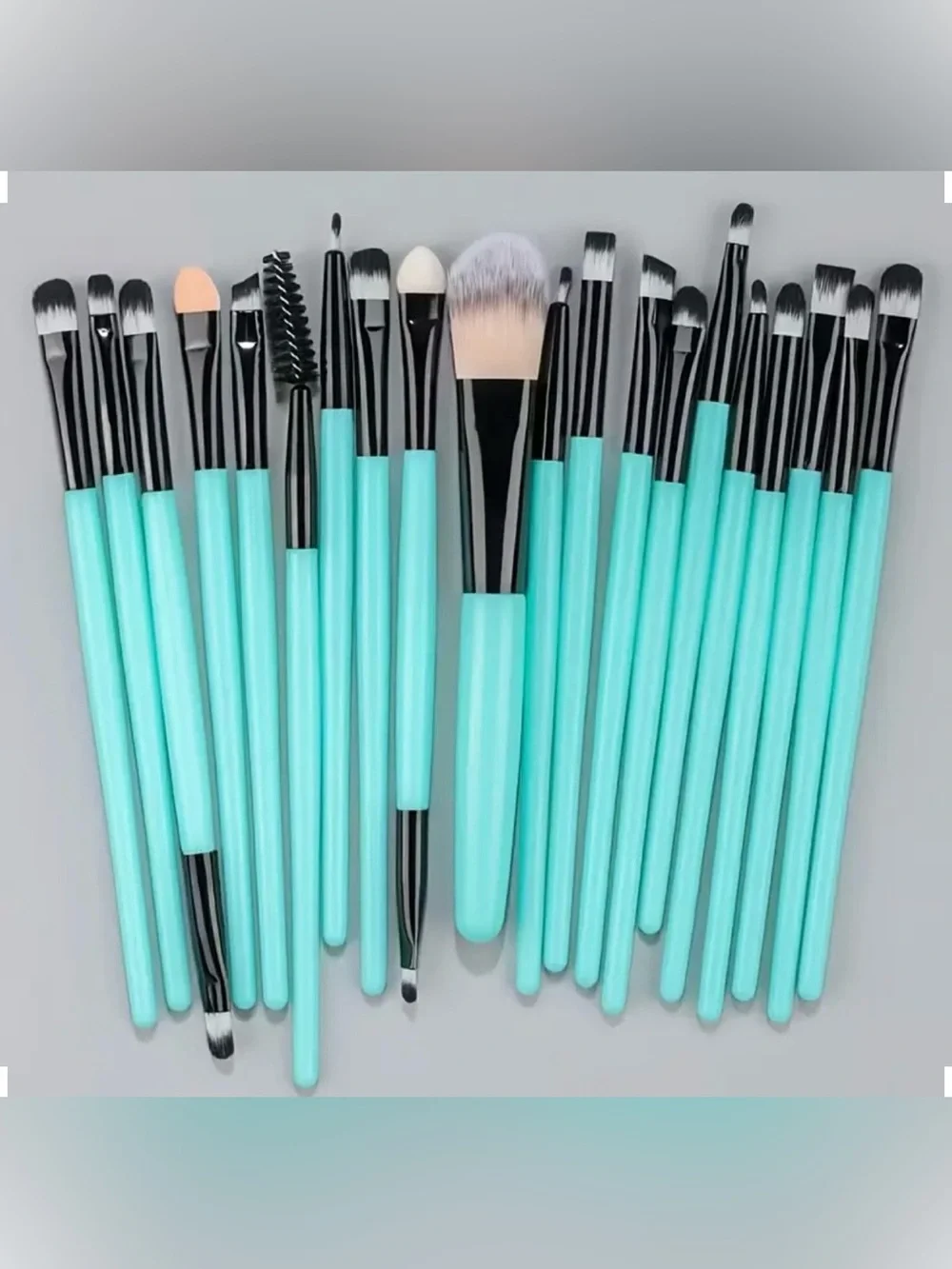 Aqua Handle 20-Piece Makeup Brush Set